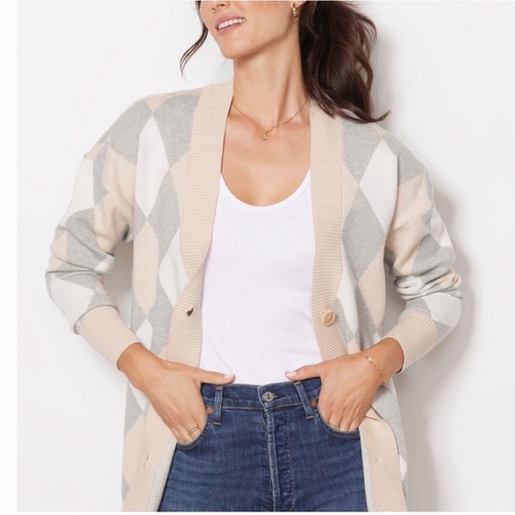 Evereve Sweaters - Evereve Pippa Argyle Cream Tan Cardigan